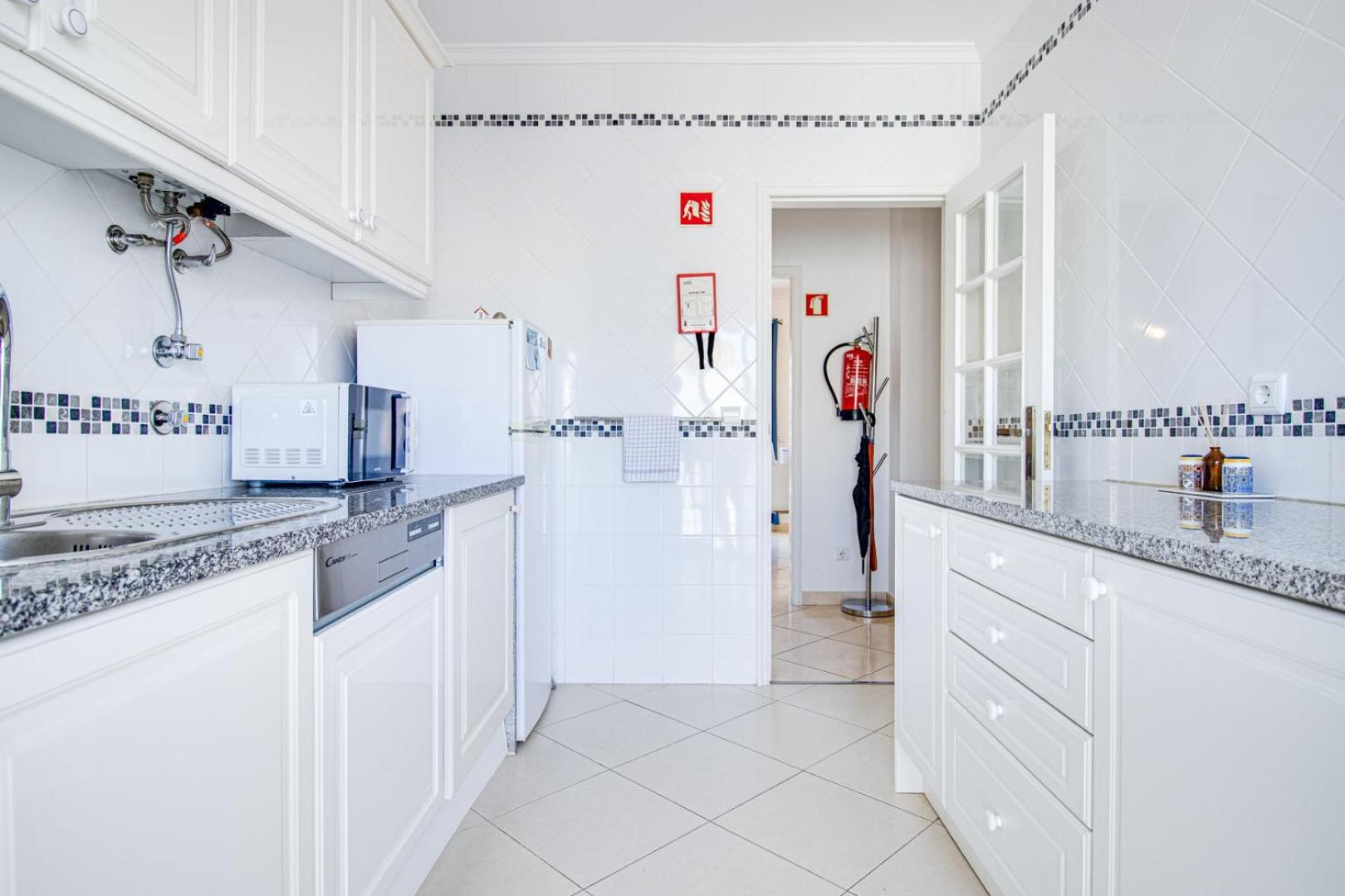 Апартаменты Old Town 2Br 50M Ocean W/ Ac Wi-Fi Parking Terrace Албуфейра Экстерьер фото